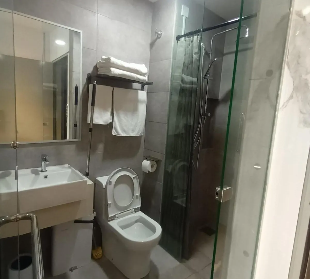 Apartment 2 Interconnected Studios 4 Pax Sky Pool Gym Sauna Jazzuci Water Purifier Washerdryer Kuala Lumpur